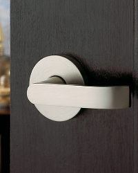 5460V Contemporary Lever with 5046 Rose