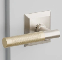 Emtek<br />8131 Select Brass - Quincy Rose Lever - PASSAGE