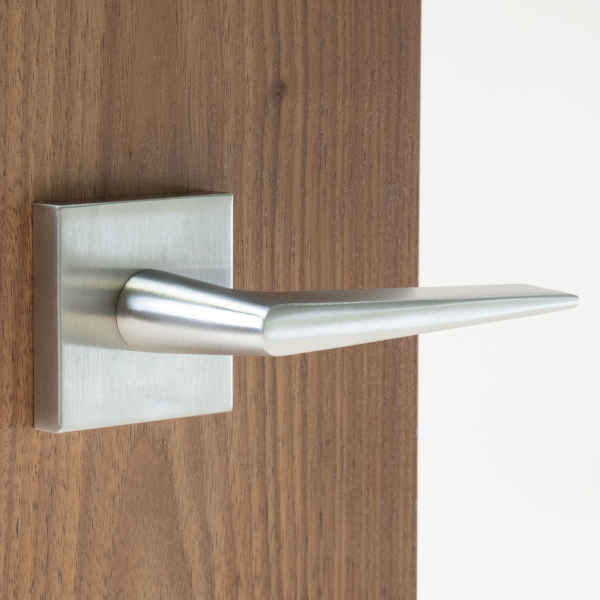 L16 Door Lever 16 with Square Rose