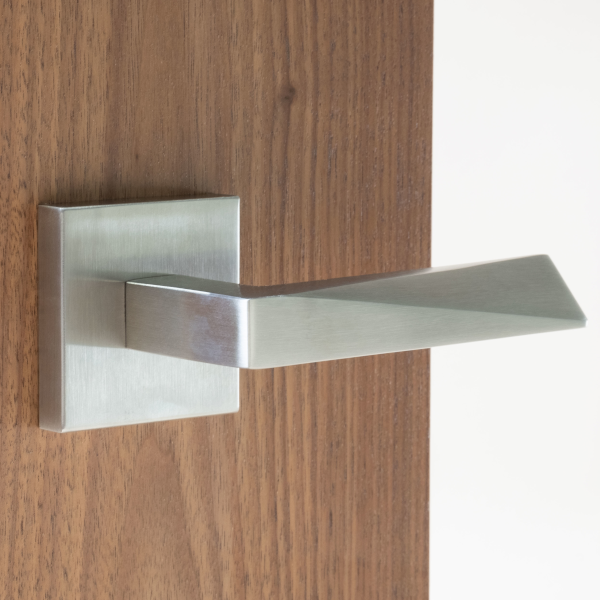L19 Door Lever 19 with Square Rose